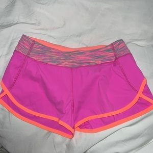 IVIVVA (BY LULULEMON) GIRLS ATHLETIC SHORTS (SIZE 12)
